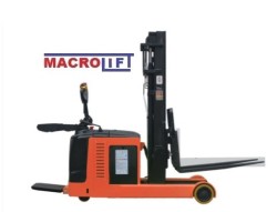 AKÜLÜ İSTİF MAKİNASI 2 TON 5,5 MT